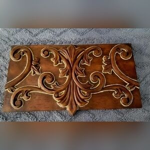 EUC Southern Living At Home Elegant Embossed Fleur de lis Carved Wall Hanging